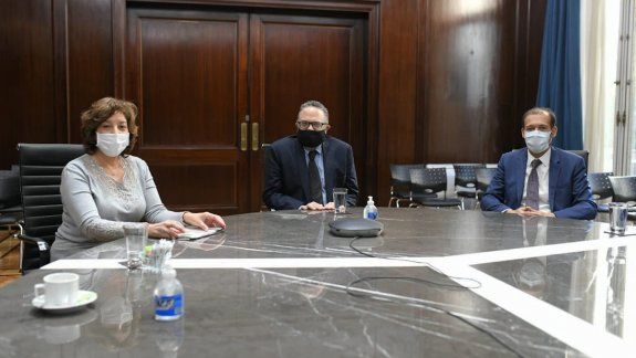 Reunión clave para tratar la prórroga de la Emergencia Frutícola