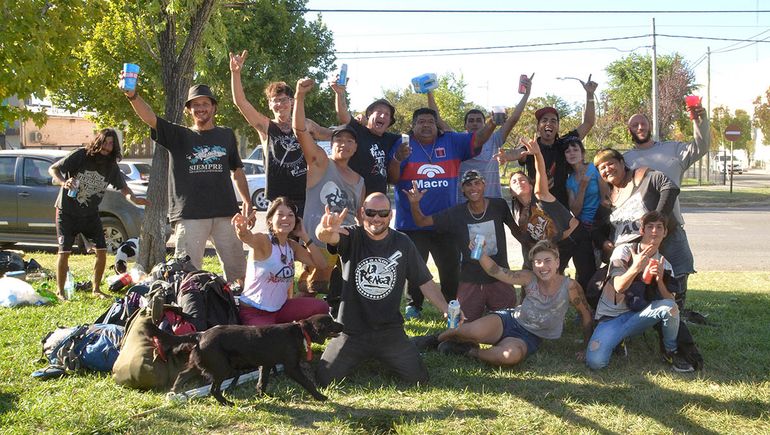 Reviví en imágenes el banquete de lujo de La Renga en Fernández Oro