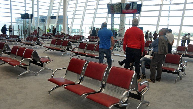 Coronavirus: aplican un protocolo en los aeropuertos neuquinos