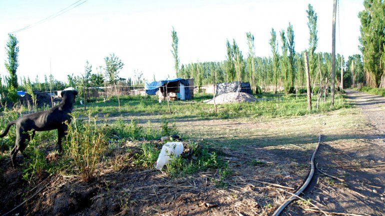 El asentamiento queda cerca del paraje Lalor. Muchos vecinos aseguran que les cobraron los lotes por la fuerza.