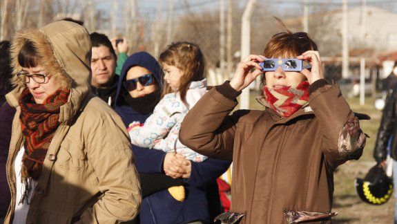 Regalarán 7 mil gafas para ver el eclipse solar