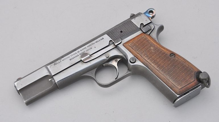 Andaba armado con una 9 mm y dijo que era por seguridad: va preso