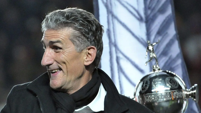 El Patón Bauza, campeón de la Copa Libertadores con San Lorenzo en 2014. | LMCipolletti.com El Patón Bauza, campeón de la Copa Libertadores con San Lorenzo en 2014.