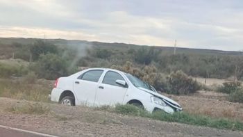 Los ocupantes del Etios fueron trasladados a Villa Regina tras el choque en Ruta 22.