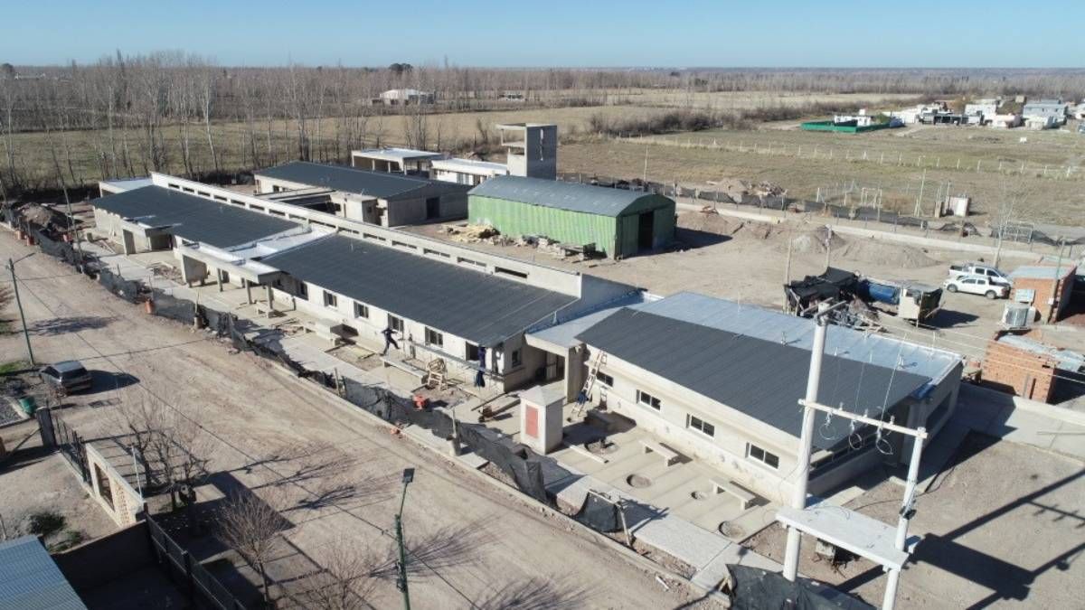 Las obras en el Hospital nuevo de Oro avanzan, despacio, pero avanzan.