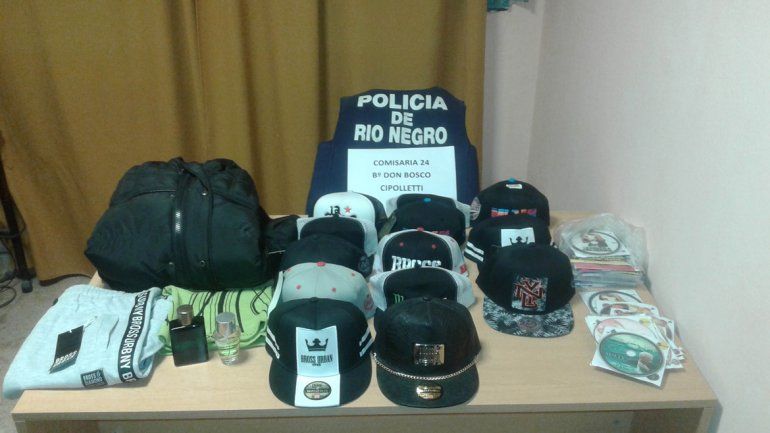 Personal de la Comisaría 24 recuperó el botín sustraído a una tienda.