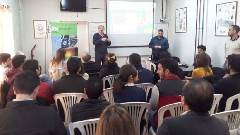 Capacitan a pymes sobre eficiencia energética
