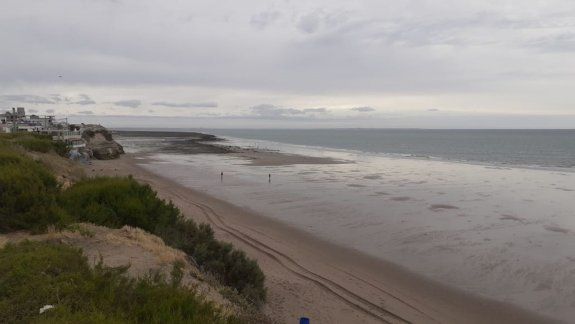 Cielo gris, lluvia y no más de 21 grados de máxima para hoy en Las Grutas.&nbsp;
