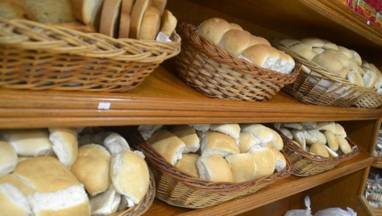 El kilo de pan subirá ahora a 240 pesos y en marzo a 300