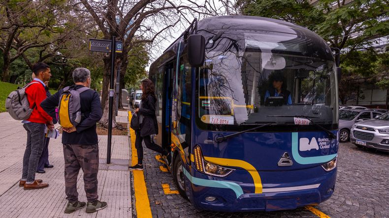 Analizaron cómo resultó el primer mes de los buses eléctricos en CABA.
