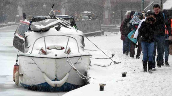 Un fuerte temporal de frío y nieve congeló gran parte de Europa
