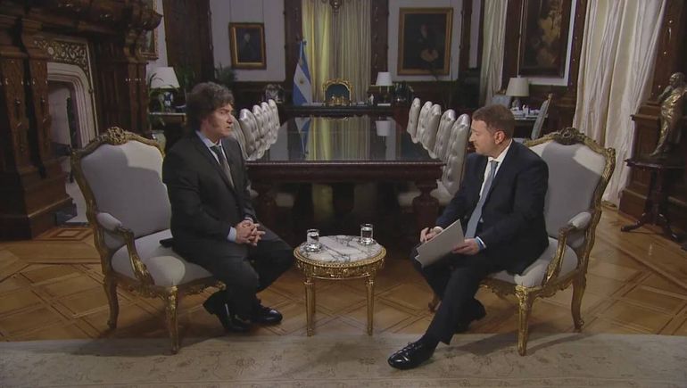 Javier Milei enviará un proyecto al Congreso para penar con prisión a los funcionarios que emitan dinero
