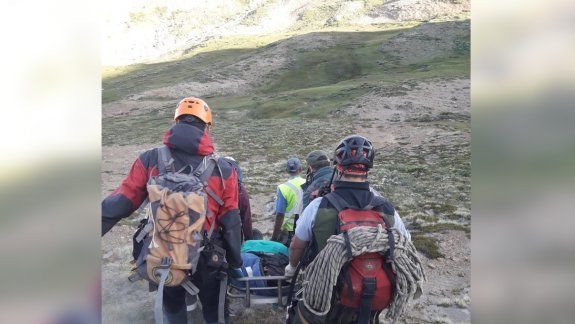 Murió un turista al caer del Cerro Negro en Villa Traful