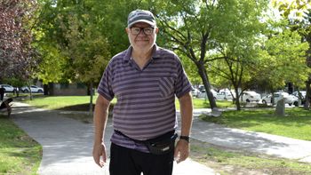 El docente jubilado Luis Giannini sufrió en dictadura la desaparición de amigos y compañeros de trabajo, la desaparición de tres hermanos de su ex esposa y el asesinato de un sobrino. Pero, con su optimismo vital y su rebeldía, sigue en la lucha.&nbsp;