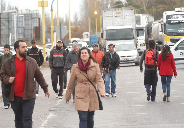 Caos por corte total en los puentes carreteros
