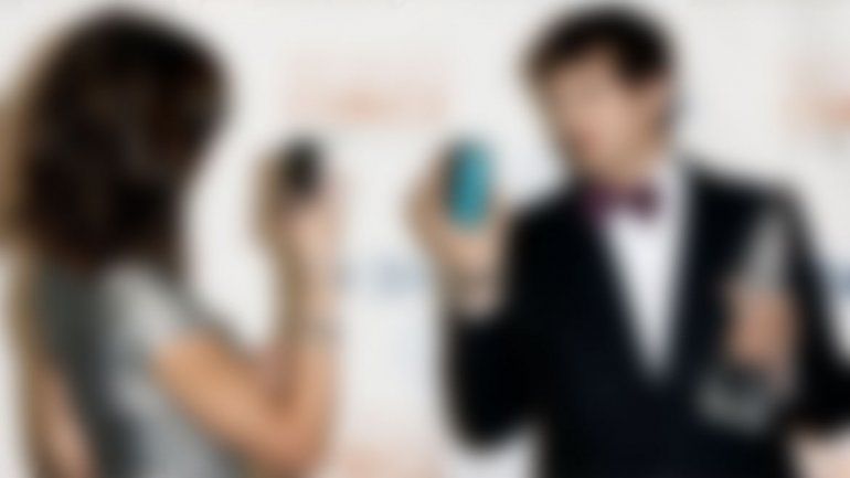 ¡De locos! Conocé cual estrella de Hollywood publicó su celular en las redes