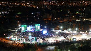 cuando tocan la mosca y los palmeras en cipolletti