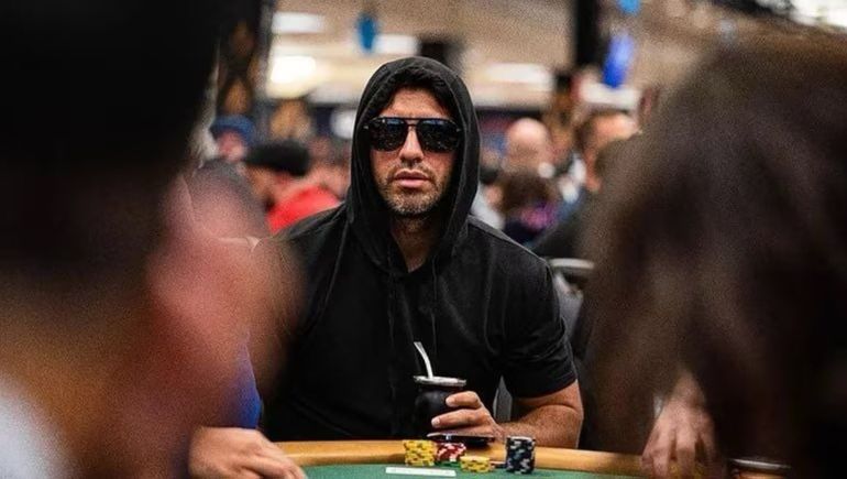 El Kun Agüero se encuentra disputando la Serie Mundial de Póker.