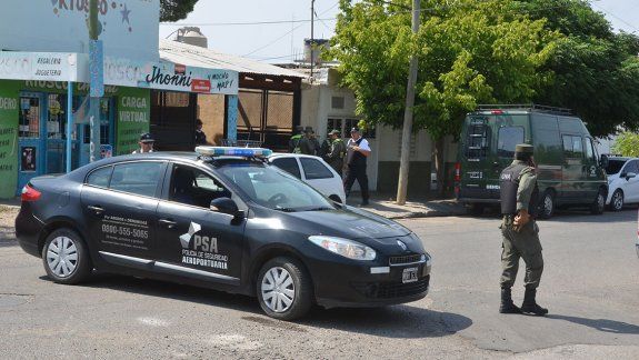 Allanaron tres departamentos con un georadar por el caso Ávalos