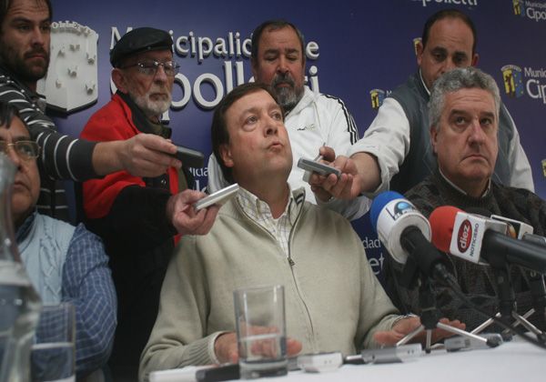 Para Weretilneck la provincia “debe tomar nota” que fue el blanco del atentado