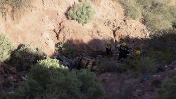 La Policía trabaja en el lugar del siniestro | LMCipolletti.com La Policía trabaja en el lugar del siniestro