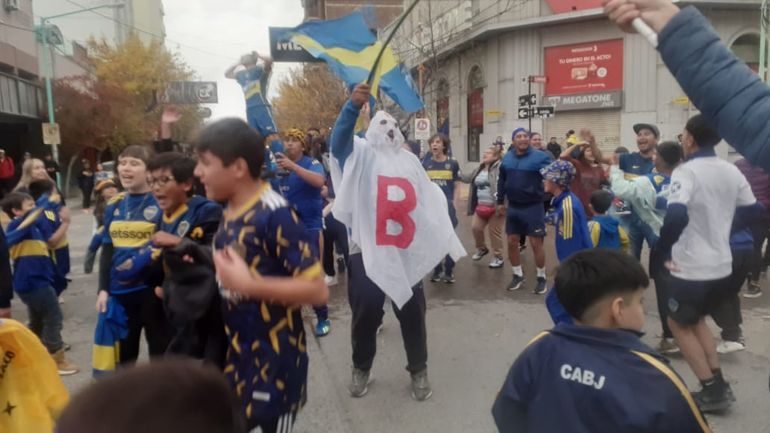 Boca ganó otro clásico y en Cipolletti sus hinchas salieron a festejar.&nbsp;