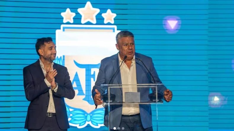 Claudio Tapia y Maximiliano Vallejo, dueño de Sru Finanzas, denunciada por el Gobierno por lavado de dinero. | LMCipolletti.com Claudio Tapia y Maximiliano Vallejo, dueño de Sru Finanzas, denunciada por el Gobierno por lavado de dinero.