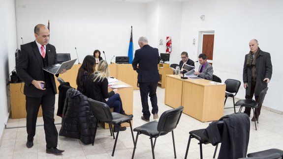 La audiencia contó con la presencia de los fiscales y los defensores.