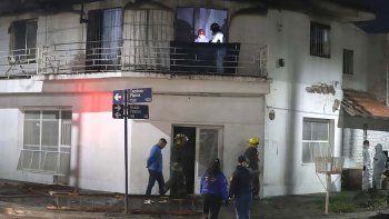 Quedaron escombros en el departamento en el que murieron tres personas.
