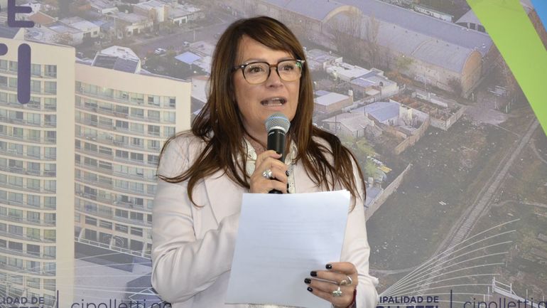 La presidenta del cuerpo deliberativo, Karina Álvarez (JSRN) aspira a mantener un ámbito de respeto y consenso entre los ediles. La presidenta del cuerpo deliberativo, Karina Álvarez (JSRN) aspira a mantener un ámbito de respeto y consenso entre los ediles.