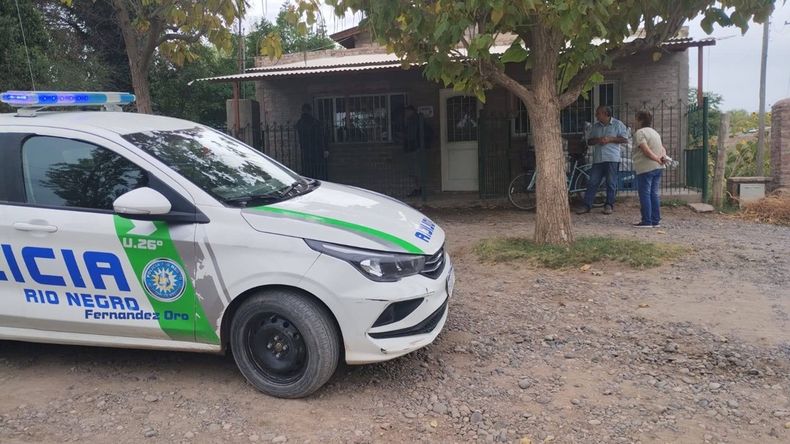 Personal policial realizó recorridas por la ciudad en busca de datos sobre el hombre desaparecido. | LMCipolletti.com Personal policial realizó recorridas por la ciudad en busca de datos sobre el hombre desaparecido.