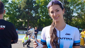 vicky, la reina de la velocidad y la fuerza de la perseverancia