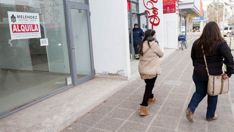 El aumento del impuesto de ingresos brutos afecta la actividad comercial.