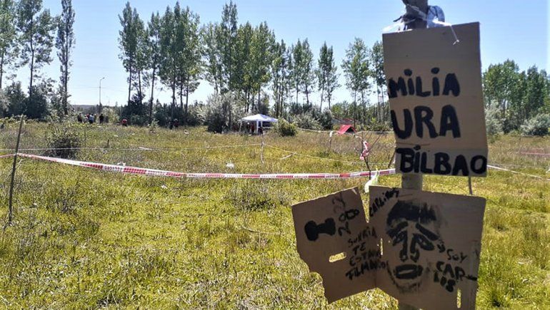 unas 80 personas, entre quienes había muchos niños, ingresaron a un predio en el límite con Cipolletti, instalaron carpas y comenzaron a dividir parcelas. Finalmente, se fueron tras una tensa reunión con el fiscal jefe, Gustavo Herrera.