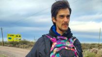 Evans planeaba hospedarse en Bariloche, pero no pudo por la prohibición de ingreso con mascotas.