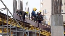 UOCRA: los trabajadores reciben un aumento en octubre 2025 y así quedó la escala salarial de la construcción