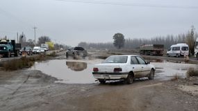 La Ruta Nacional 22, entre Cipolletti y Puente 83 representa un peligro para cientos de automovilistas que transitan a diario.