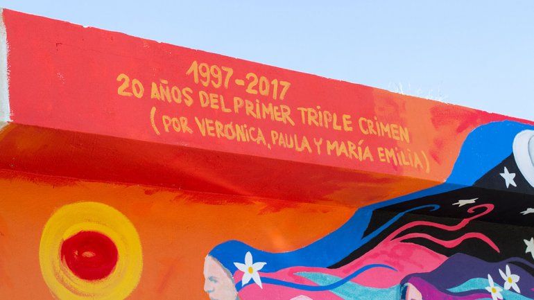 A través de murales, la ciudad recordó el primer Triple Crimen