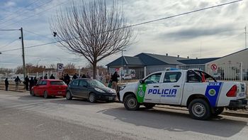 Las amenazas hicieron que se pusiera en marcha un operativo que incluyó el desalojo del establecimiento y el cierre de calles aledañas al edificio hospitalario. Las amenazas hicieron que se pusiera en marcha un operativo que incluyó el desalojo del establecimiento y el cierre de calles aledañas al edificio hospitalario.