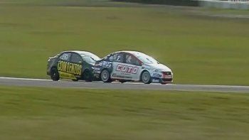 ¡la festejo hasta nicole! mira la genial maniobra de urcera para ganar la carrera