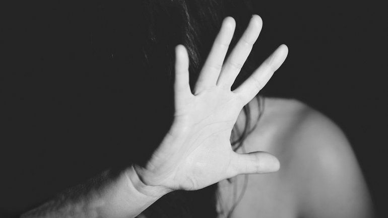 Encontró a su novia teniendo sexo con un amigo y lo mató de 10 puñaladas