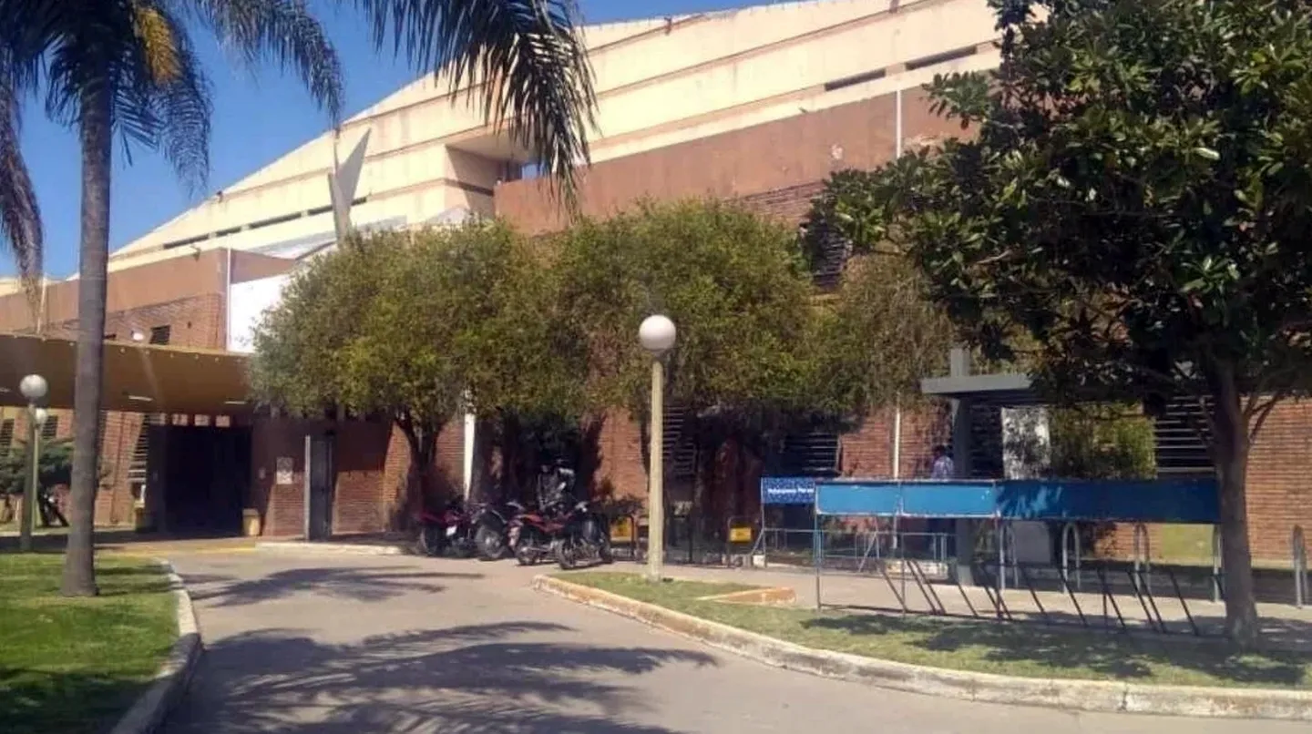 Festejó a los tiros el triunfo de la Selección y baleó a su hijo: está prófugo