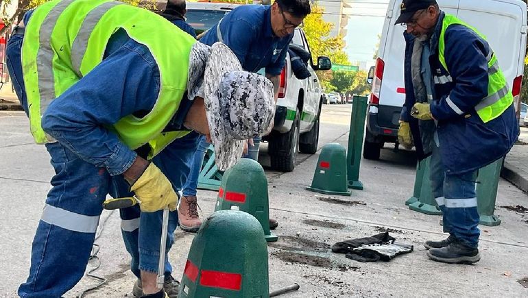 Más lugar para estacionar: bares y restaurantes pierden el espacio sobre la calle