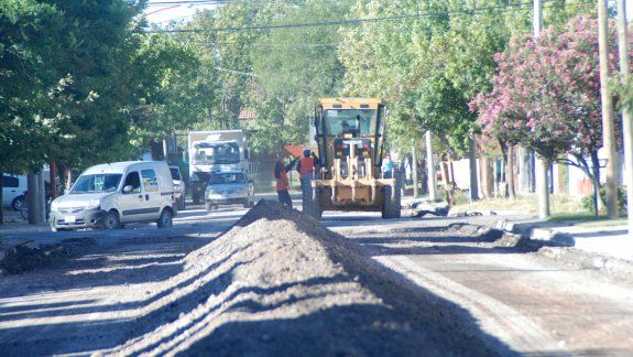 La obra en Puerto Belgrano se repetirá en casi todas las arterias del barrio, destruidas por la antigüedad del pavimento y el constante paso de colectivos.