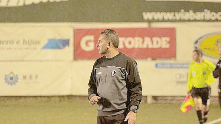 Parra vivirá su primera experiencia como técnico de un equipo en el Federal en Cipolletti