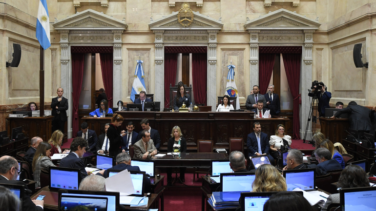 Avanza el tratamiento de la Ley Bases en el Senado
