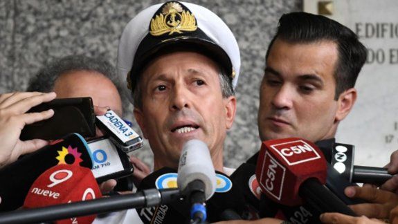 No hay rastros del submarino y crece la desesperación 