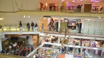 las mejores fotos de una nueva jornada de la 20° feria del libro de cipolletti