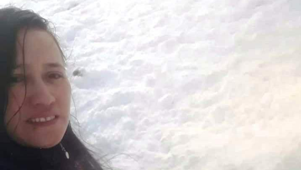 Vecinos asesinaron a joven madre de doce puñaladas