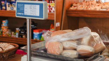 cada cuatro pancitos que consumimos, uno es de impuestos
